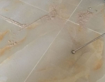 乃东瓷砖空鼓维修公司分享粘合剂选择不当在瓷砖铺贴过程中可能导致以下问题